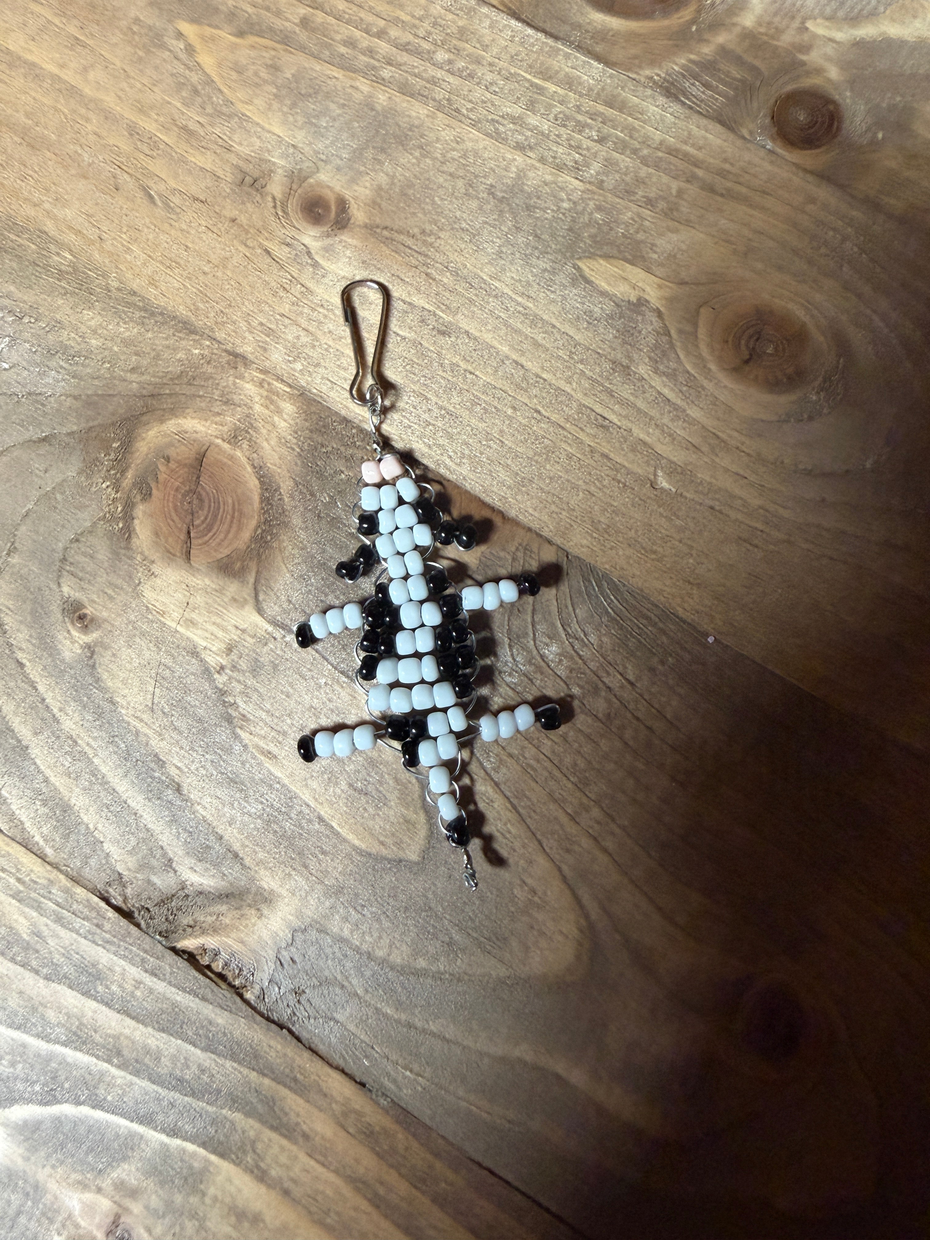 Small wire cow keychain